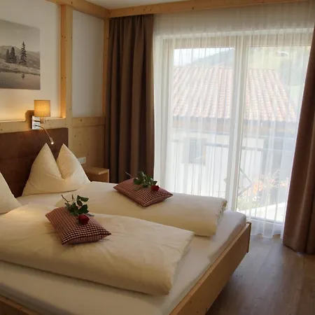 招待所 Haus Dorfblick 4*