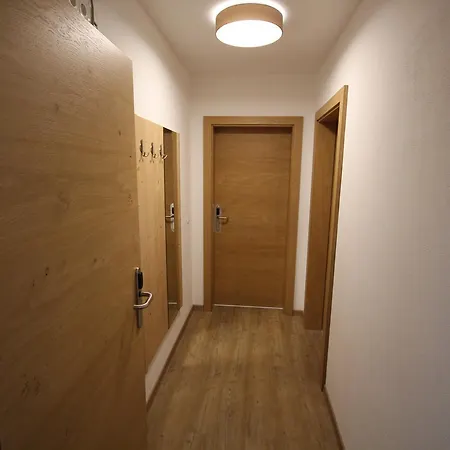 Haus Dorfblick 게스트하우스 4*