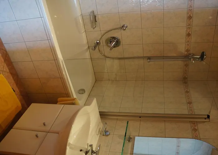 招待所 Haus Dorfblick 4*