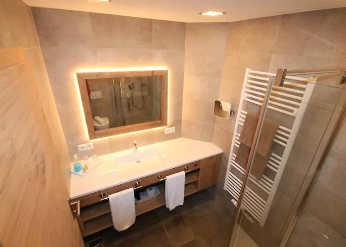 Haus Dorfblick 招待所 4*