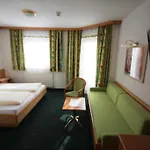 Haus Dorfblick Гостевой дом 4*