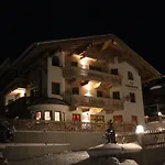 Haus Dorfblick Гостевой дом 4*